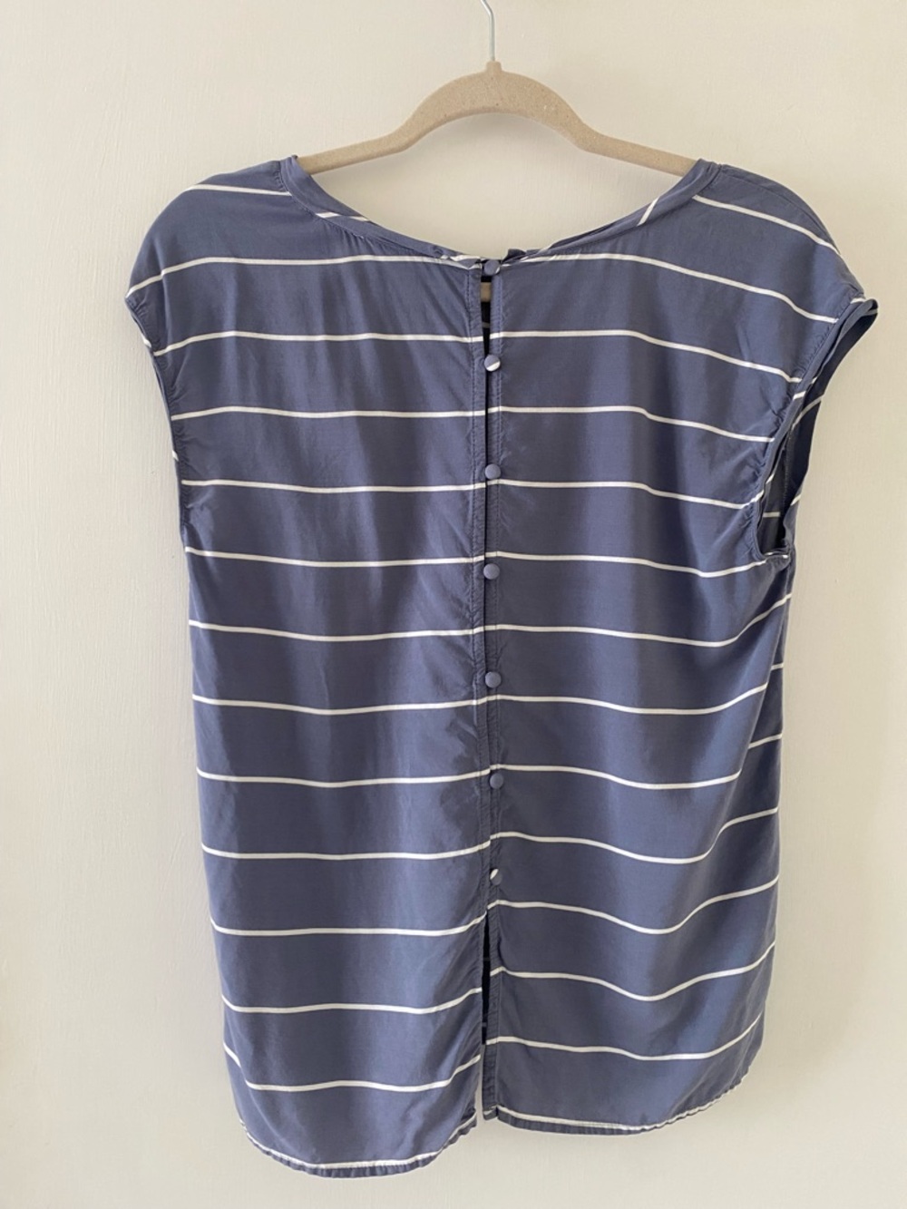 Abercrombie & Fitch Button Back Shirt Blue Gray White Striped Coastal Small